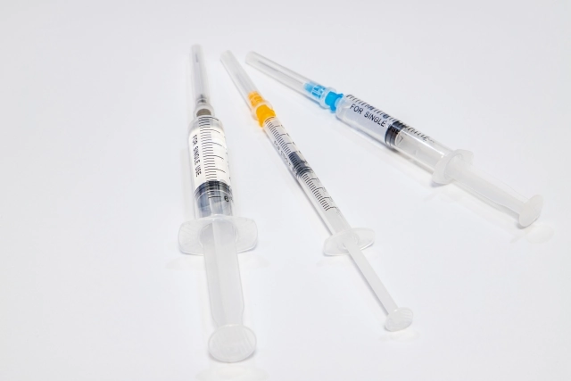 極細の注射針の使用