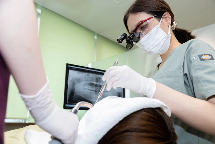 マイクロスコープ・拡大鏡の使用